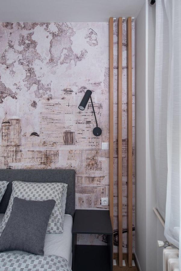 Republic Square Apartment - With Garage โนวีซาด ภายนอก รูปภาพ